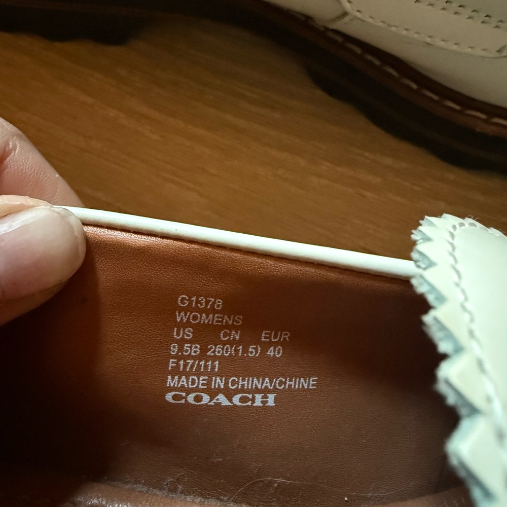 Gucci Cream Studded Men's Loafers - Picture 7 of 7